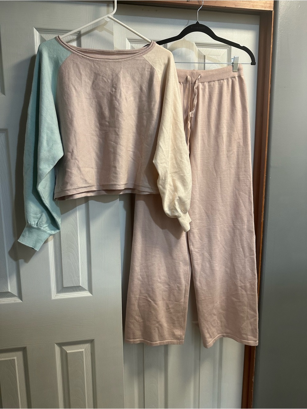 Pastel Colorblock Lounge Set - Blush Pink, Mint & Cream